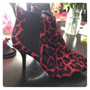 Micheal kors boots size 6 authentic